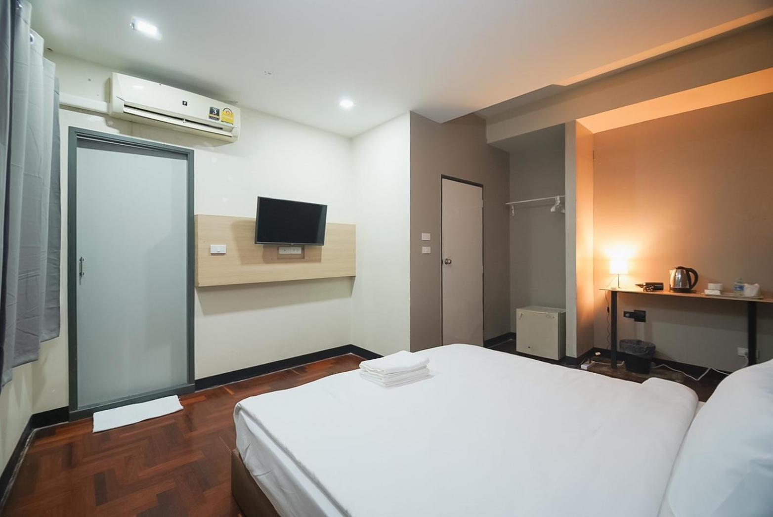 Go Inn Silom - Bts Saint Louis Bangkok Exterior photo